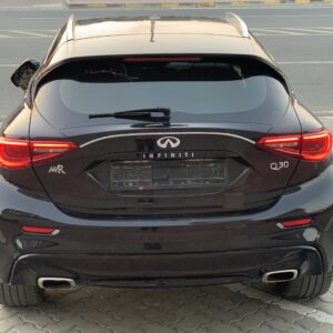 INFINITI Q30 2017